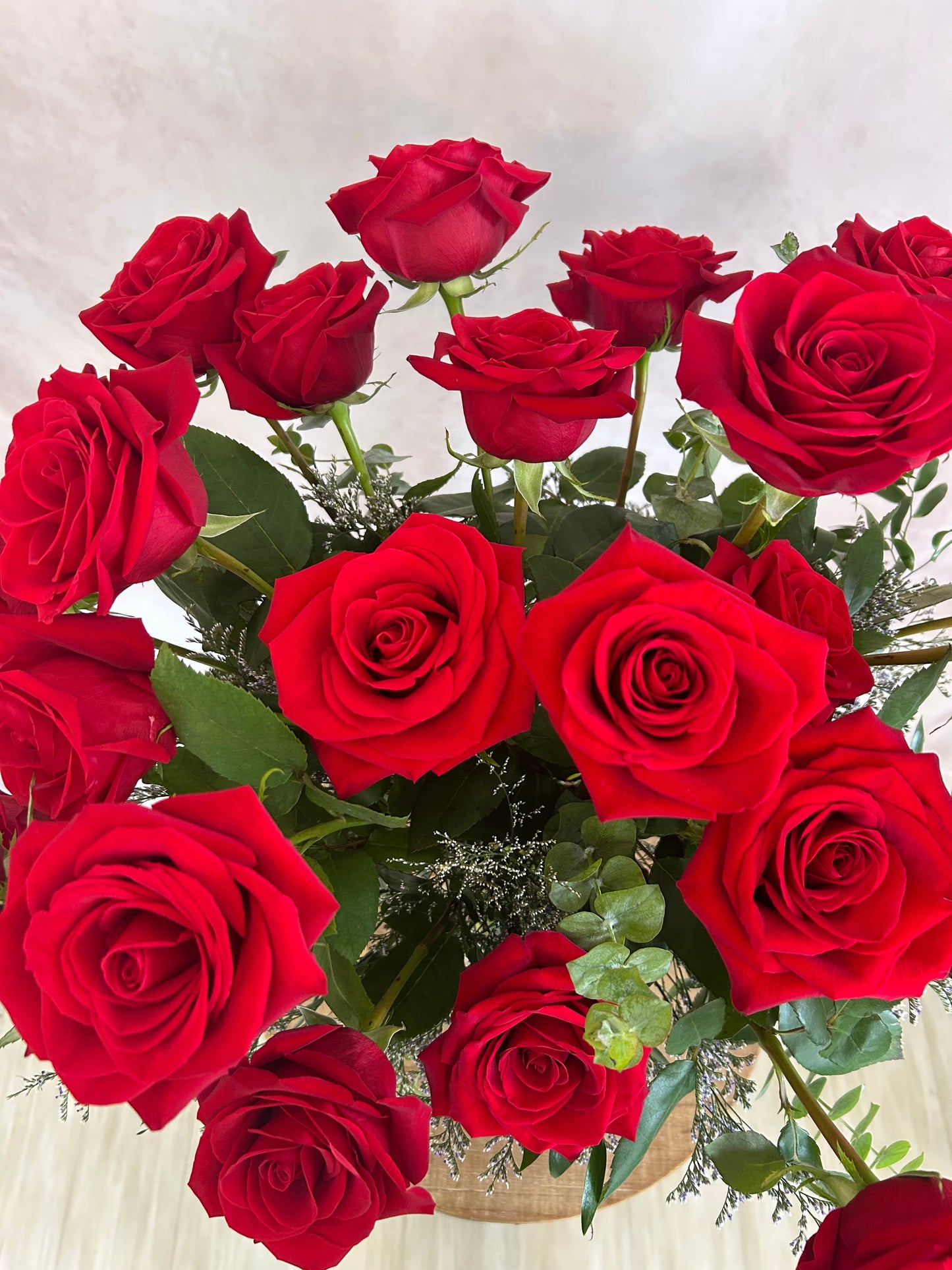 Dos docenas de rosas rojas