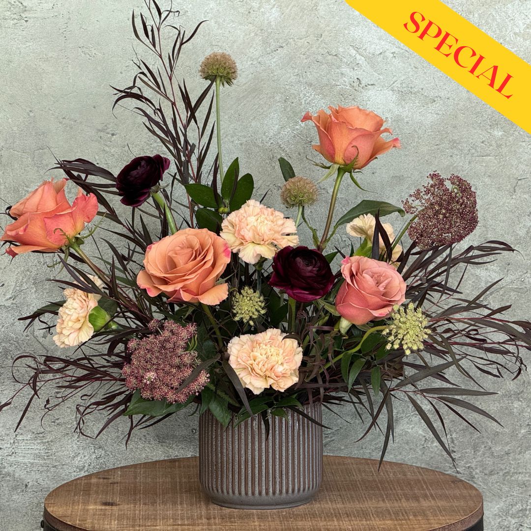 Cocoa Land - Buy this arrangement and GET a FREE Chocolate