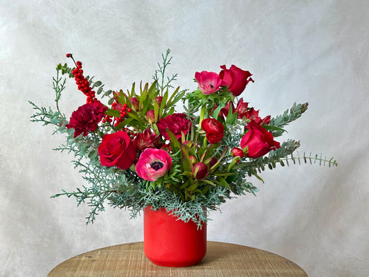 Santa's Favorite - Christmas Red Flowers Bouquet